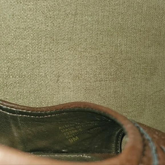 Fergalicious "enticing" Brown Peep Toe high Heel Size 9M US pump - Picture 9 of 9